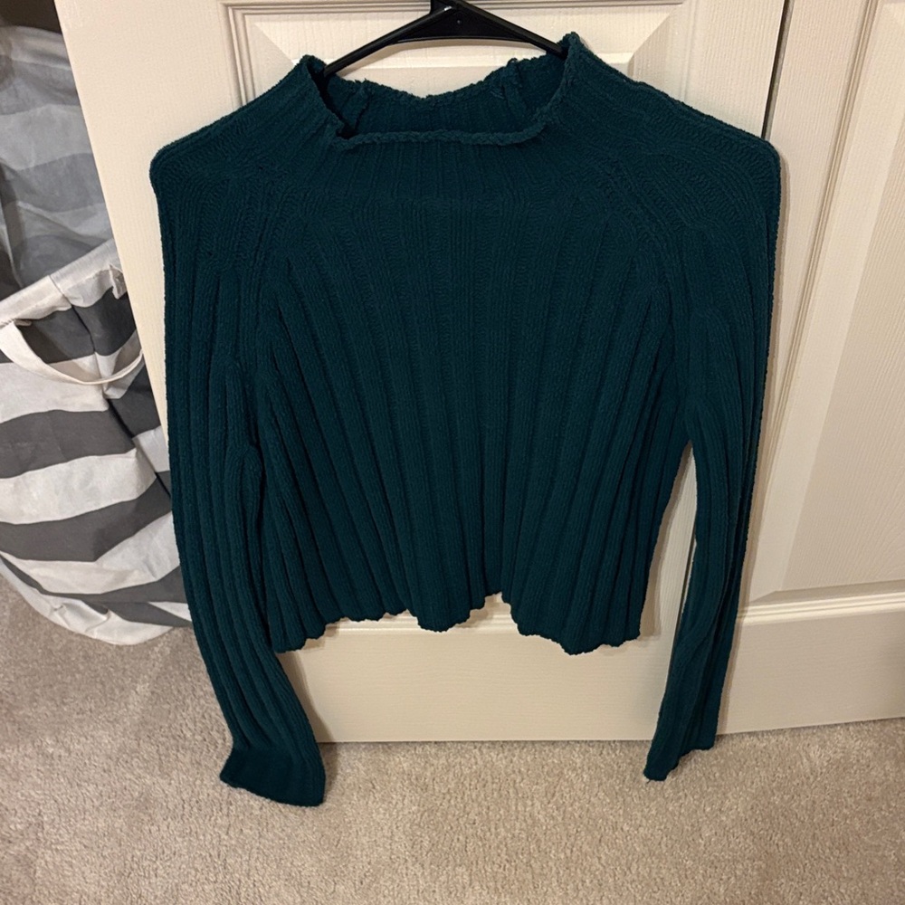 American Eagle Outfitters Dark Green Turtleneck Sweater